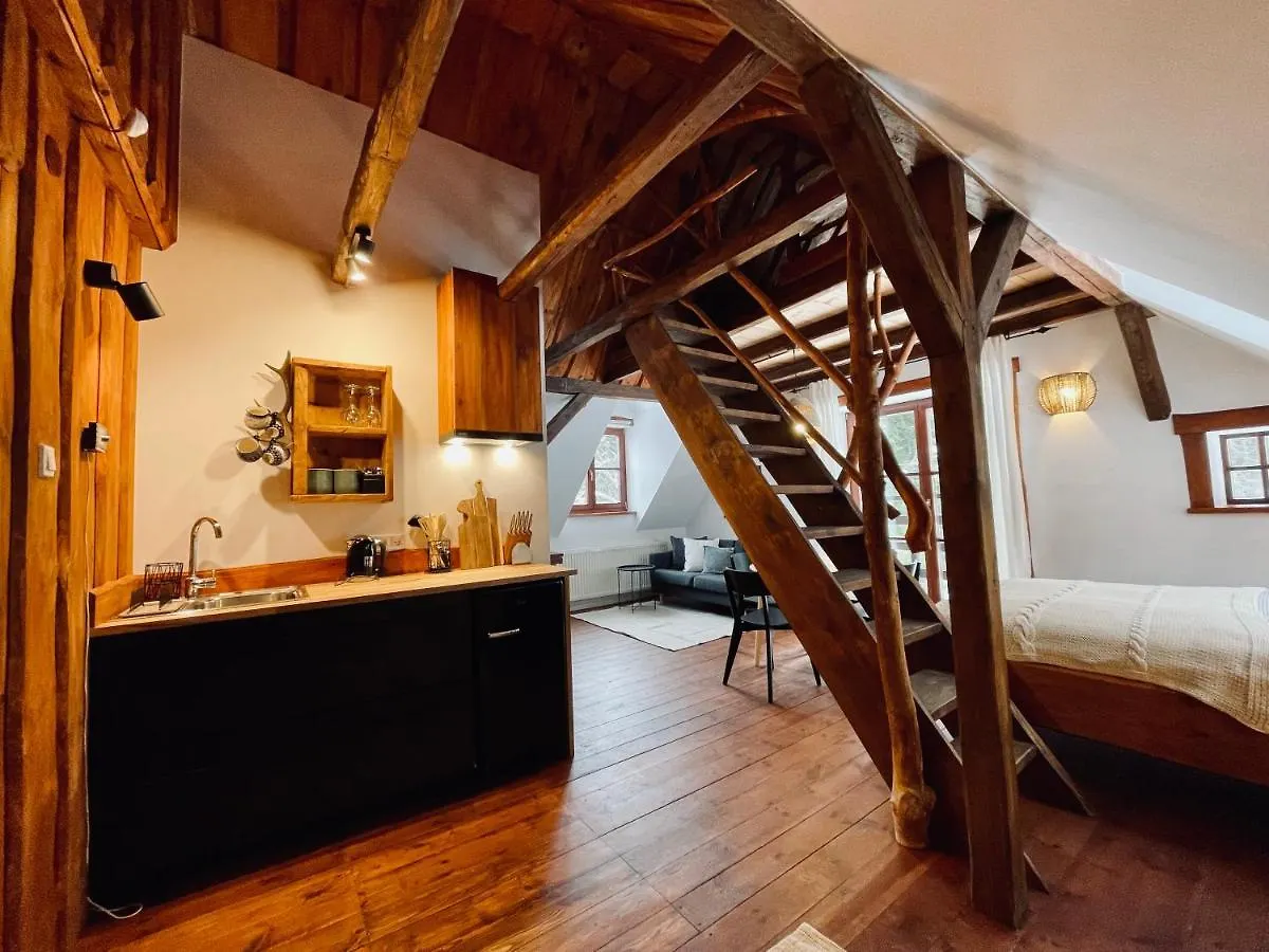 Wysoka 5 Apartment Szklarska Poreba Homestay